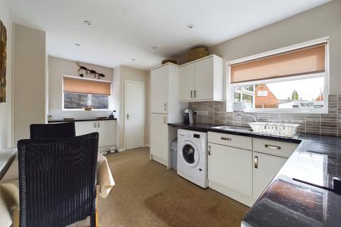 76 Beechcroft Road, Longlevens, Gloucester, GL2 9HF