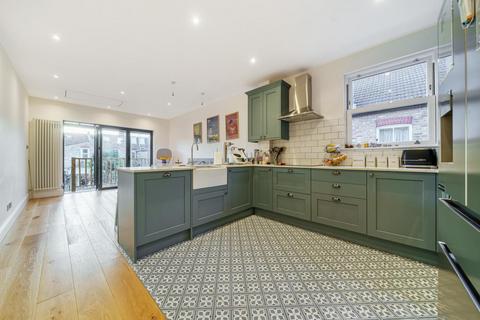 96 Merton Hall Road, London, SW19 3PZ