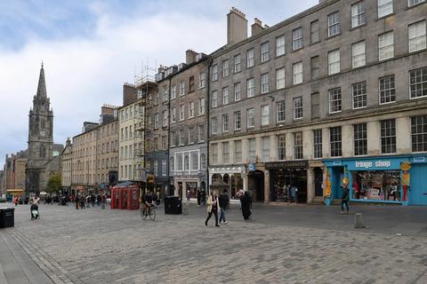 3 bedroom flat for sale - 4 Old Assembly Close, 172 High Street, Edinburgh, EH1 1QX