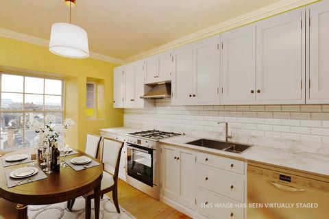 3 bedroom flat for sale - 4 Old Assembly Close, 172 High Street, Edinburgh, EH1 1QX