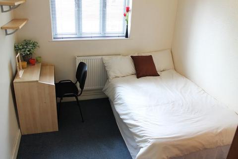 2 bedroom flat to rent, Flat 5, 224 North Sherwood Street, Nottingham, NG1 4EB