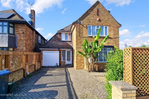 4 bedroom detached house for sale - Greenhill Way, Wembley HA9