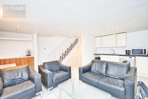 1 bedroom terraced house to rent, Off Cranbrook Road, Redbridge, Ilford, Essex, IG1