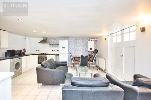 1 bedroom terraced house to rent, Off Cranbrook Road, Redbridge, Ilford, Essex, IG1