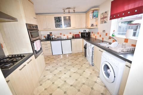 3 bedroom semi-detached house to rent, Polyanthus Drive, Sleaford, NG34