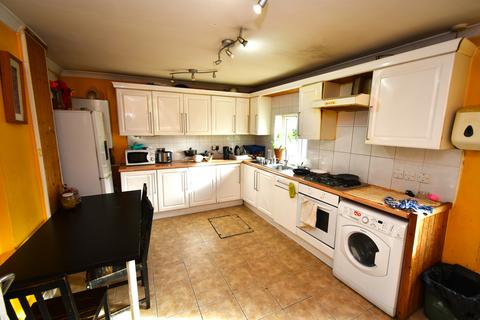 17 Leven Way, Hayes, UB3 2SR