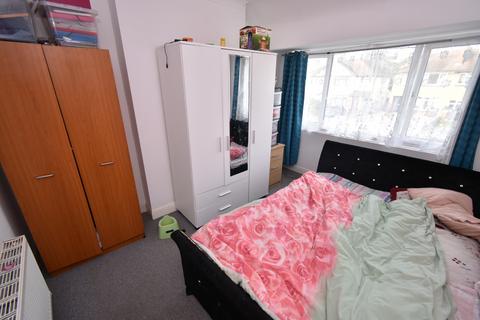 17 Leven Way, Hayes, UB3 2SR