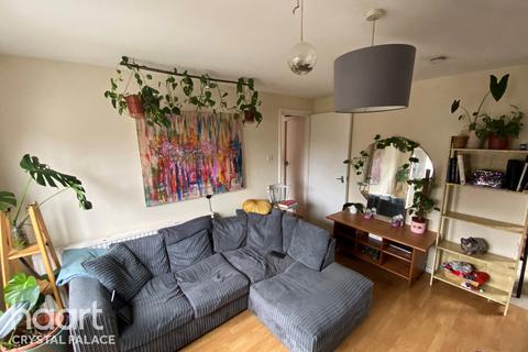 1 bedroom flat for sale, Eden Road, London