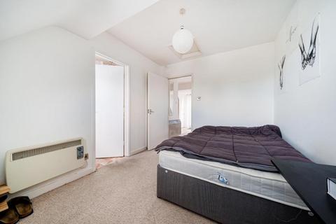 1 bedroom flat for sale, Beechgate,  Witney,  OX28