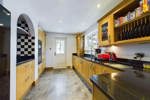 38 Eynsford Crescent, Bexley, DA5 3JF