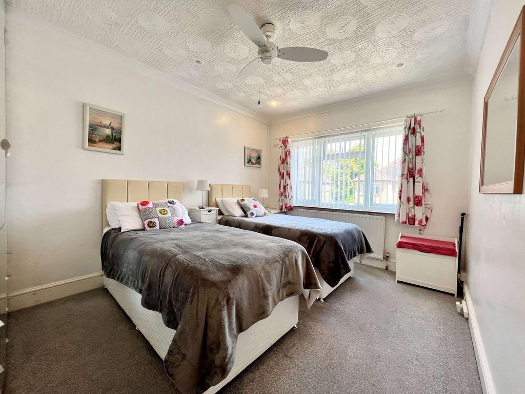 Bedroom 1 (Double)