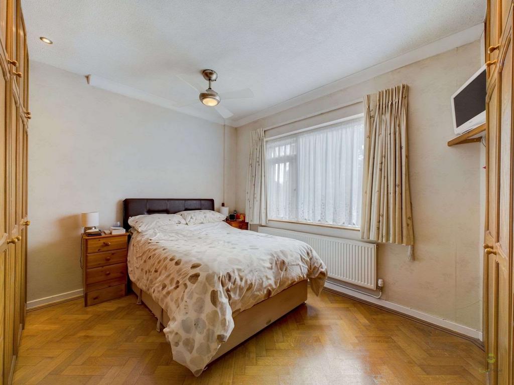 Bedroom 1 (Double)