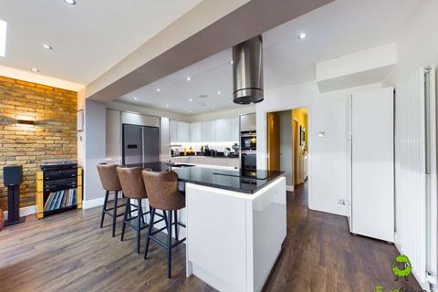 8 Selsey Crescent, Welling, DA16 1EP