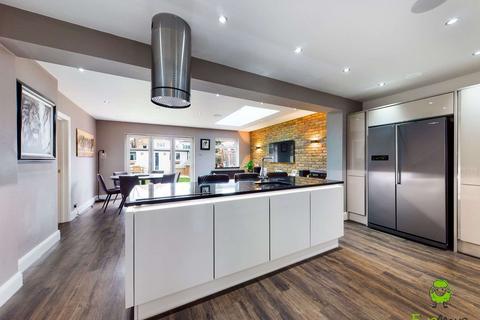 8 Selsey Crescent, Welling, DA16 1EP