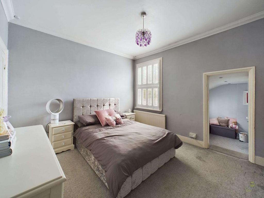 Bedroom 1 (Double)