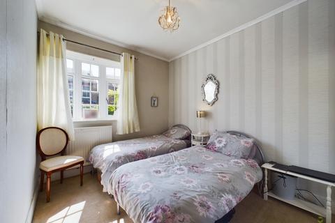 1 Heathfield Road, Bexleyheath, DA6 8NP