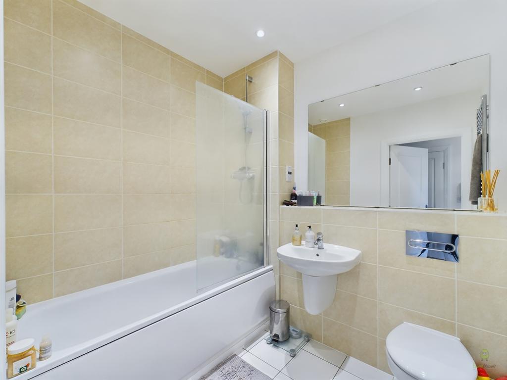 Main Bathroom