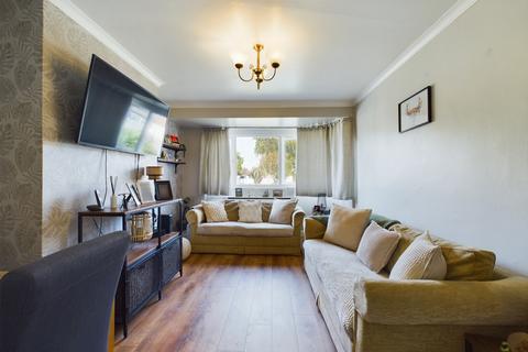 48 Russell Close, Bexleyheath, DA7 4HX