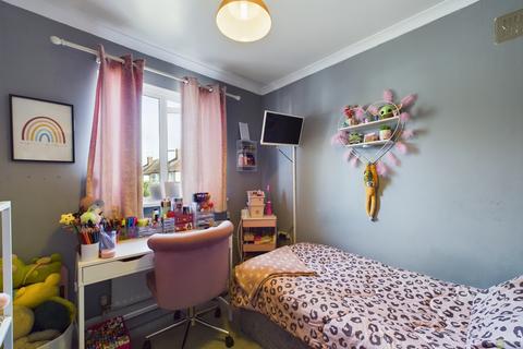 48 Russell Close, Bexleyheath, DA7 4HX