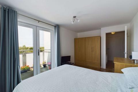 23 Silver Train Gardens, Dartford, DA1 5QD