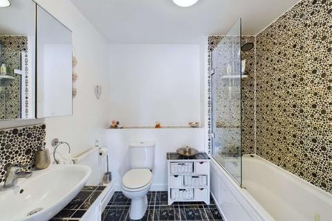 23 Silver Train Gardens, Dartford, DA1 5QD