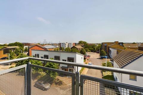 23 Silver Train Gardens, Dartford, DA1 5QD