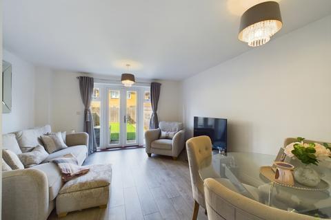 22 Rainbow Gardens, Dartford, DA1 5RF