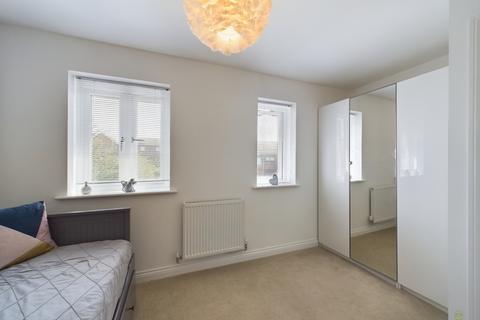 22 Rainbow Gardens, Dartford, DA1 5RF