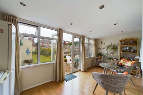 29 Eastry Road, Erith, DA8 1NW