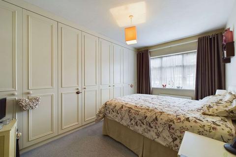 29 Eastry Road, Erith, DA8 1NW