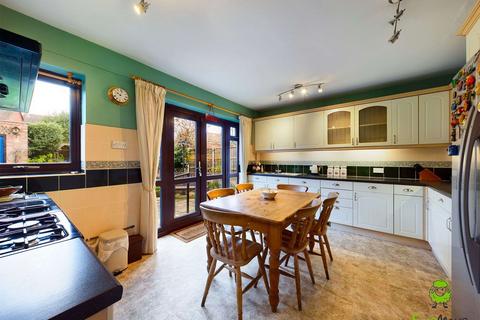 37 Erith Road, Bexleyheath, DA7 6BS