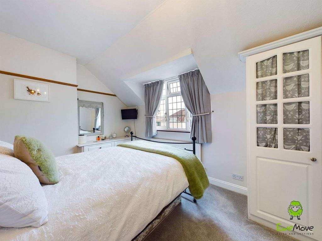 Bedroom 1 (Double)