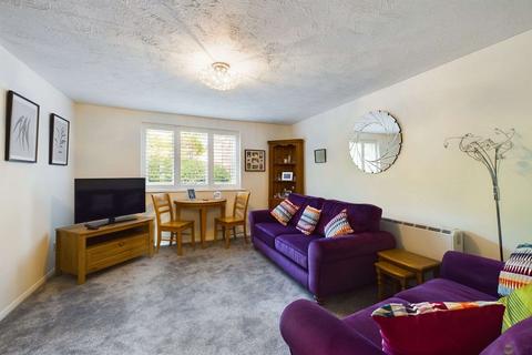 94 Shortlands Close, Belvedere, DA17 5QY