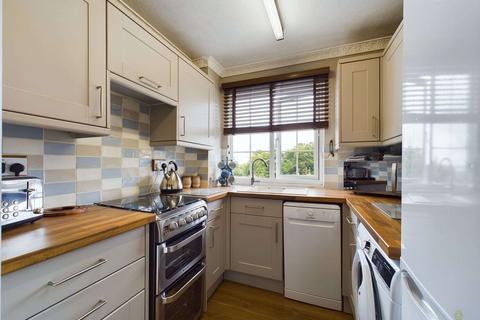 65 Upper Park Road, Belvedere, DA17 6EN