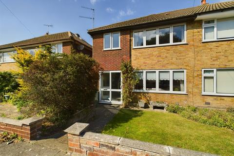 3 bedroom semi-detached house for sale, 3 Prospect Close, Belvedere