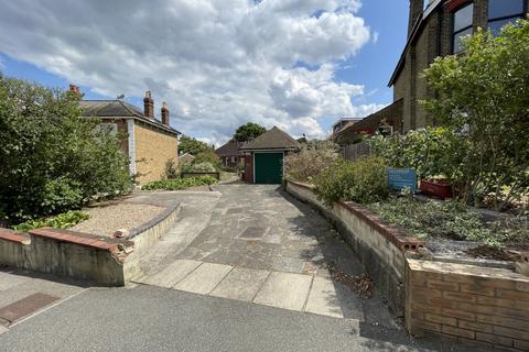 52a Picardy Road, Belvedere, DA17 5QN