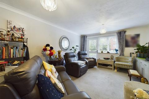 2 bedroom flat for sale, Court Lodge, 23 Erith Road, Belvedere, Kent, DA17