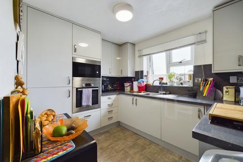 2 bedroom flat for sale, Court Lodge, 23 Erith Road, Belvedere, Kent, DA17