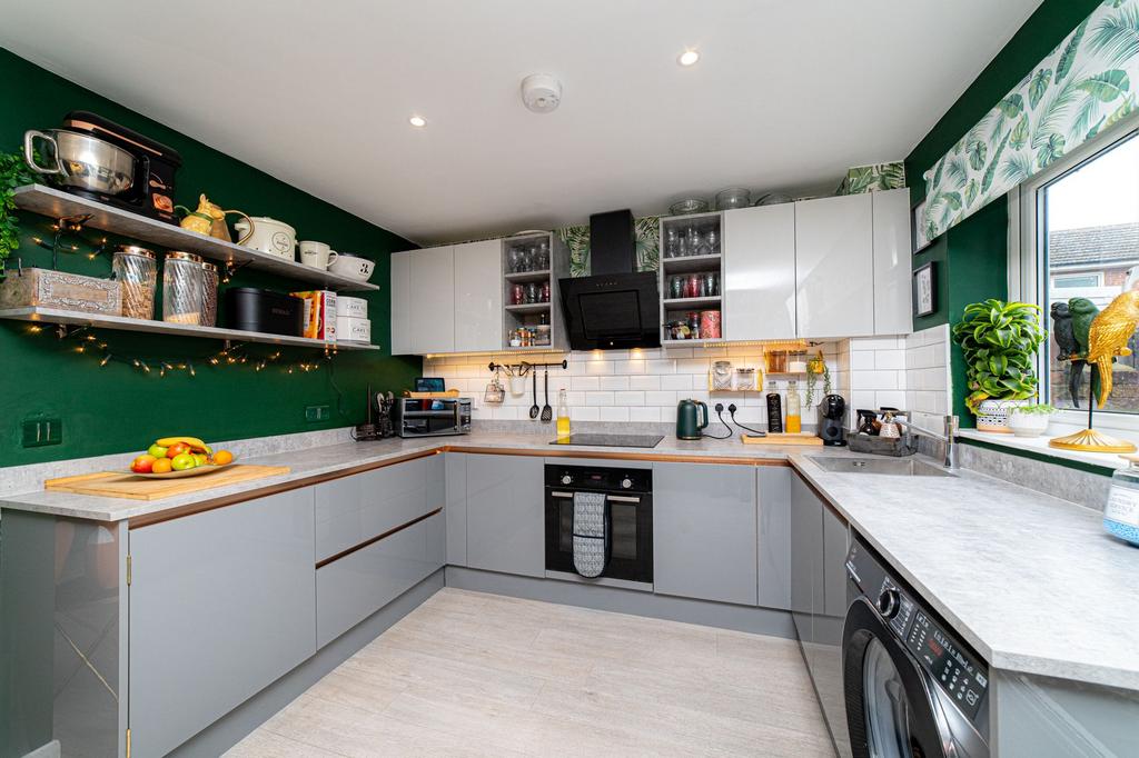 Jubilee Road, Littlebourne, CT3 4 bed link detached house for sale £