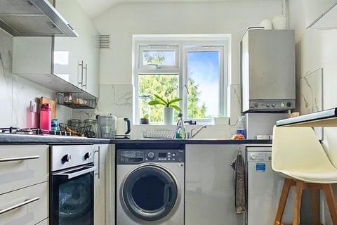 27 Shaftesbury Circle, South Harrow, Harrow, HA2 0AG