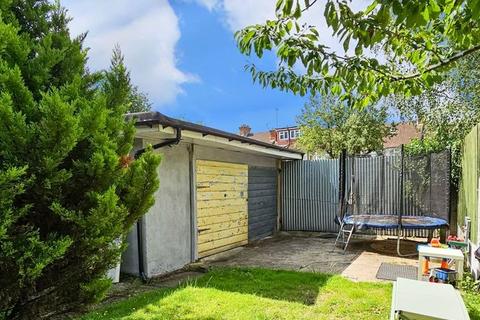 27 Shaftesbury Circle, South Harrow, Harrow, HA2 0AG