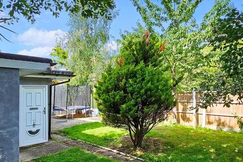 27 Shaftesbury Circle, South Harrow, Harrow, HA2 0AG