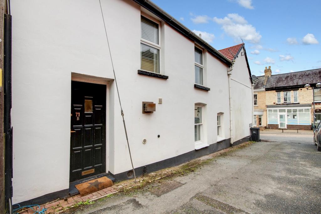 Newport Road, Barnstaple EX32 2 bed apartment £170,000