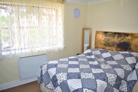 1 bedroom maisonette for sale, Greenacre Close, Northolt UB5