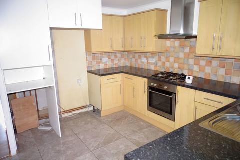 43 Charleston Close, Feltham, TW13 7LJ