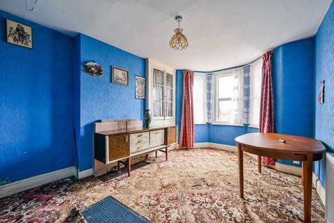 90 Albacore Crescent, London, SE13 7HP