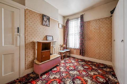 90 Albacore Crescent, London, SE13 7HP