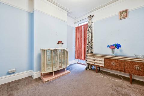 90 Albacore Crescent, London, SE13 7HP