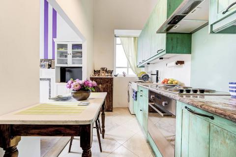 Old Brompton Road, South Kensington, London, SW5