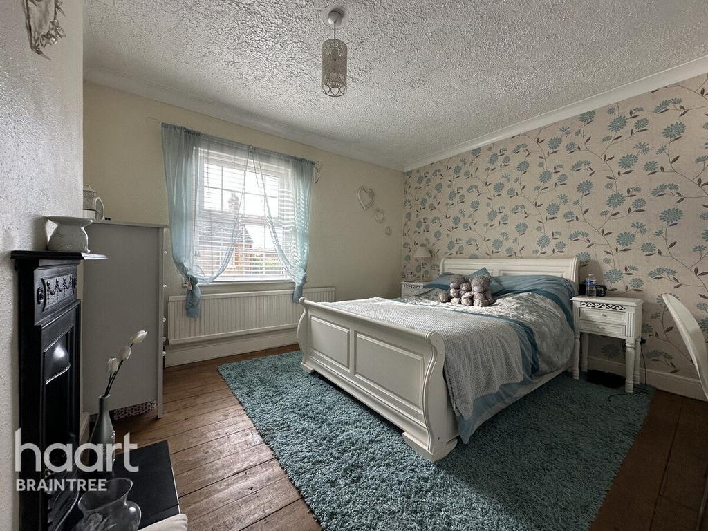 Cressing Road, Braintree 2 bed terraced house for sale £250,000